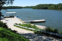 Boat ramp and fishing dock at Moberly (Sugar Creek Lake)